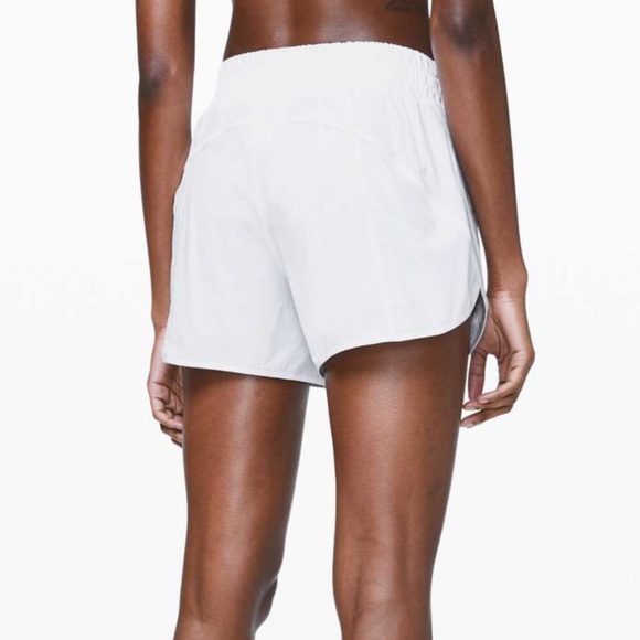 🍋 Lululemon Track That 5” Women’s White Shorts Size 8 Good Condition - Picture 3 of 7